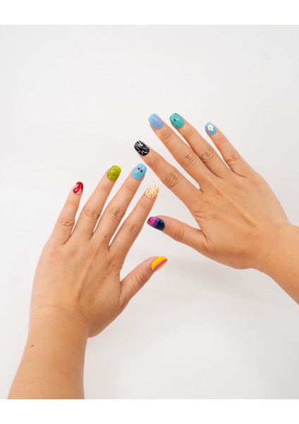 10'lu Renkli Kısa Yuvarlak TT1361 Tekrar Kullanılabilir El Yapımı Protez Takma Tırnak - Renkli-XS fiyatları