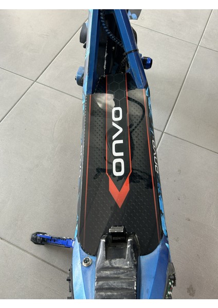 Onvo Rx5 Scooter Plexi Tabanlık Yapışkanlı Deck 3mm Kırmızı Yol