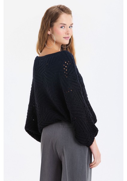 Oversize Örme Desenli Triko Kazak Siyah indirimleri