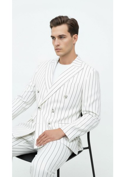 Beyaz Çizgili Erkek Kruvaze Blazer Ceket – Italyan Kesim, Modern ve Zarif Şıklık fiyatları