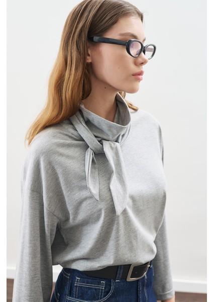 Yüksek Yaka Bağlamalı Bluz Gri Melanj indirimleri