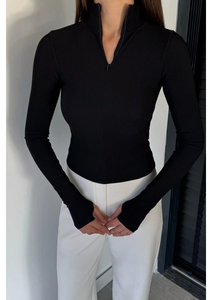 Kadın Yüksek Yaka Gizli Fermuarlı Bluz P-00018512 fiyatları