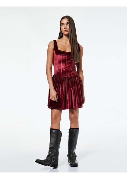 Kare Yaka Kolsuz Korse Detaylı Volanlı Mini Kadife Elbise