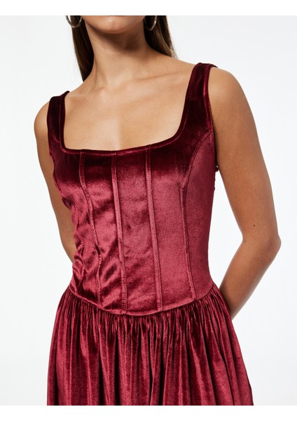 Kare Yaka Kolsuz Korse Detaylı Volanlı Mini Kadife Elbise indirimleri