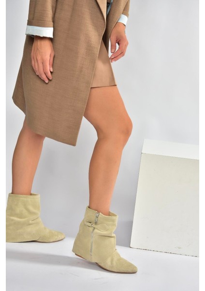 V380614202 Bej Hakiki Deri Süet Fermuar Detaylı Günlük Kadın Bot fiyatları