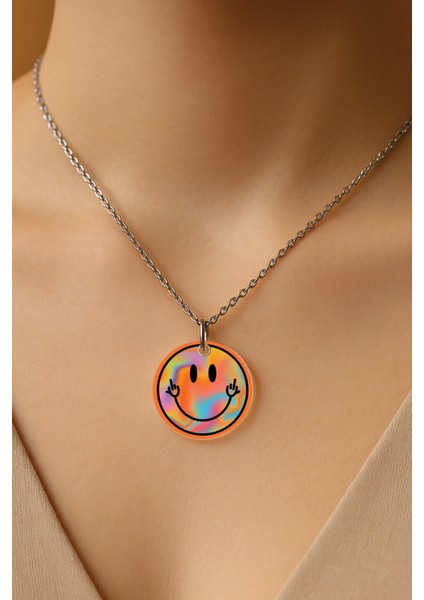 Şeffaf Sert Akrilik Kolye Ucu ve Üzeri Zincirli Desenli Kolye Smiling