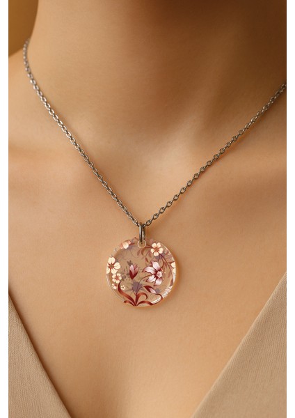 Şeffaf Sert Akrilik Kolye Ucu ve Üzeri Zincirli Desenli Kolye Çiçek Cümbüşü