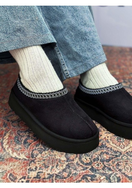 Yula Içi Kürklü Işleme Detaylı Siyah Süet Kadın Bot