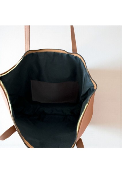 Şerit Detaylı Büyük Boy Geniş Hacimli Cep Detaylı Kadın Omuz Çantası modelleri