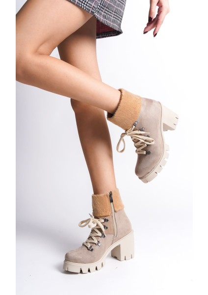 Emma Bağcıklı Fermuarlı Ortopedik Taban Topuklu Kürk Detaylı Süet Kadın Bot Stt - Ten