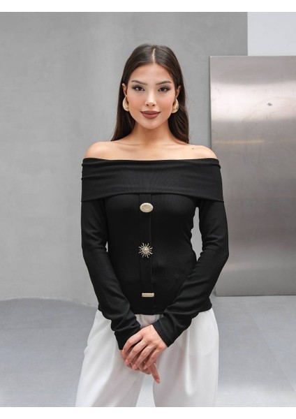 Madonna Yaka Üç Düğmeli Bluz