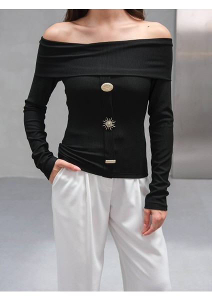 Madonna Yaka Üç Düğmeli Bluz fiyatları