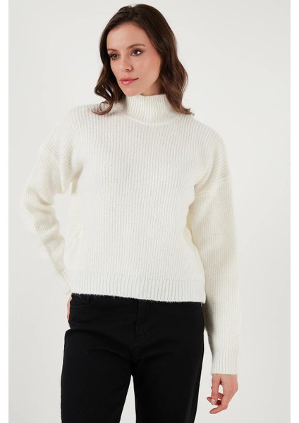 Dik Yaka Kazak Ekru fırsatları