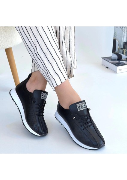 Fiert Siyah Cilt Bağcıklı Spor Ayakkabı fırsatları