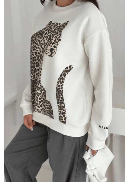 Leopar Baskı Detaylı Sweatshirt Beyaz fiyatları