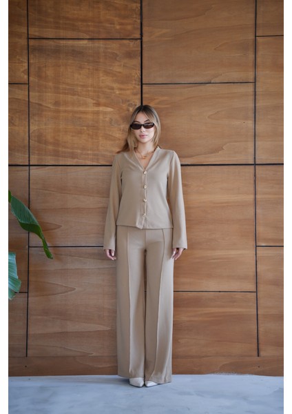 Selanik Kumaş Geniş Paça Düğmeli Ceketli Kadın Takım