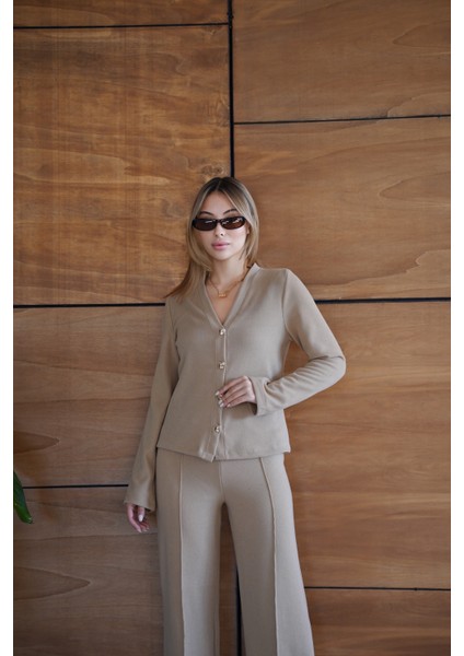 Selanik Kumaş Geniş Paça Düğmeli Ceketli Kadın Takım indirimleri