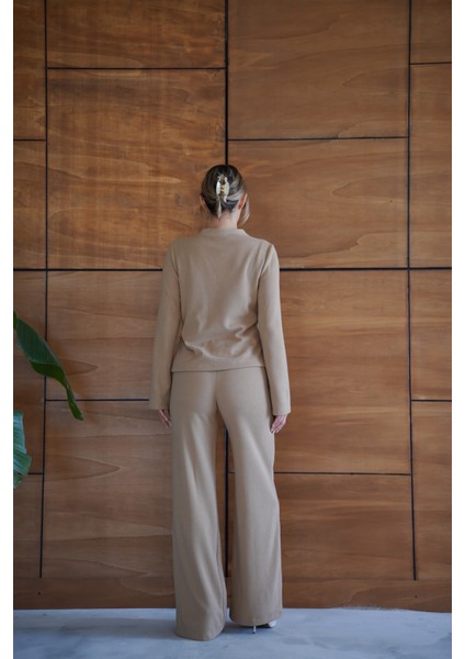 Selanik Kumaş Geniş Paça Düğmeli Ceketli Kadın Takım