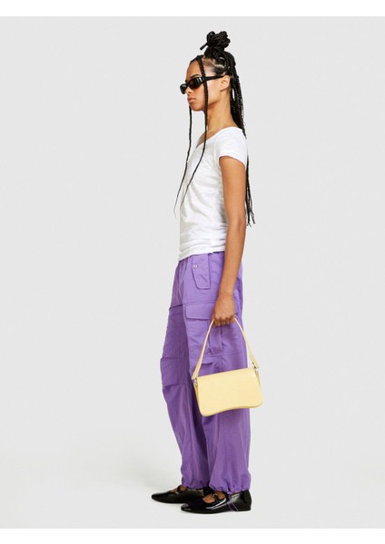 Pamuk Modal Karışımlı Normal Kalıp V Yaka T-Shirt Kadın Beyaz T-Shirt - 324P3TNHL4007 fırsatları