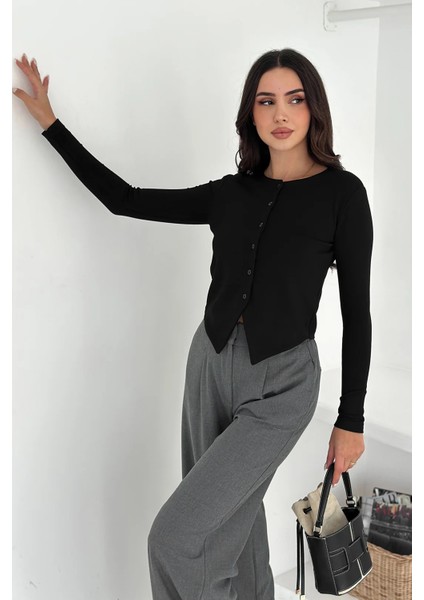 Kadın Sivri Etek Uçlu Düğmeli Bluz – Modern & Şehirli Stil modelleri