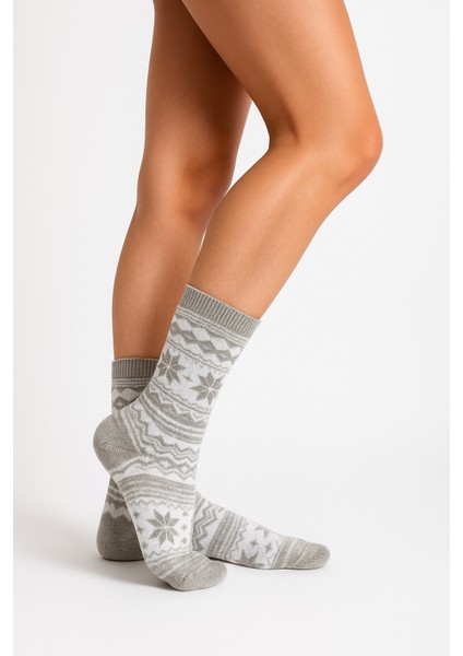 Kadın Yılbaşı Havlu Desenli Çorap – Pamuklu, Kalın ve Sıcak Tutan Noel Temalı Tekli Çorap fiyatları