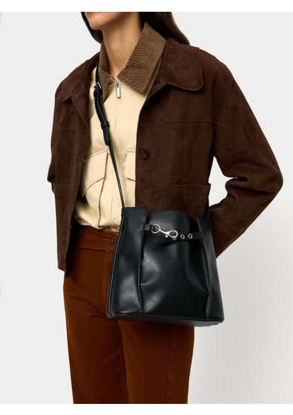 Yan Katlamalı Bucket Çanta