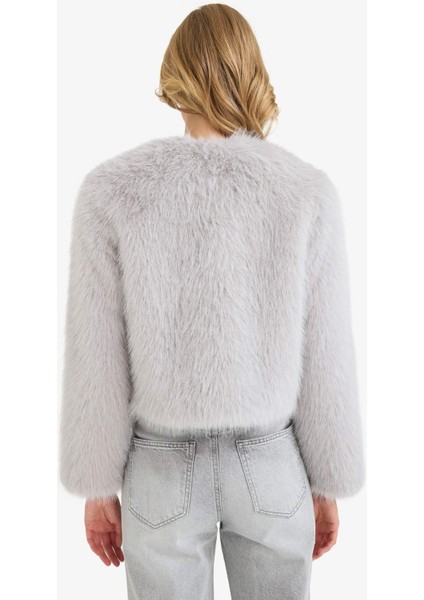 Regular Fit Kısa Suni Kürk F2147AX25WN indirimleri