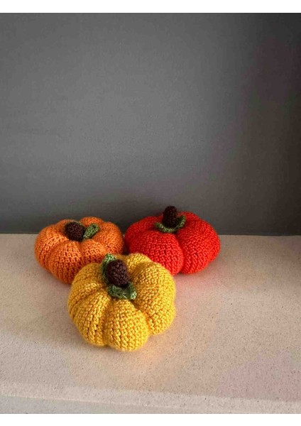 El Yapımı Amigurumi Balkabağı Dekor – Örgü Masa ve Ev Süsleme Aksesuarı / Sonbahar – Yeni Sezon modelleri