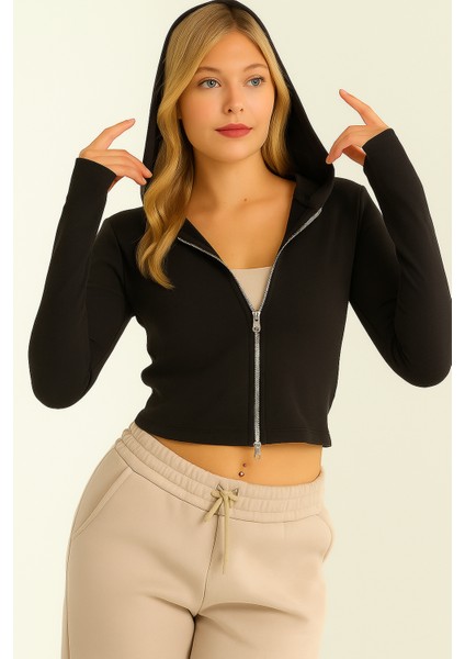 Kadın Kapüşonlu Fermuarlı Siyah Ceket | Parmak Geçme & Gizli Cep Detaylı | %100 Pamuk | Dar Kalıp modelleri