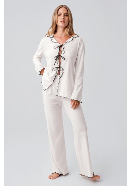 Uzun Kollu Kurdele Bağlamalı Fiyonklu Viskoz Pijama Takım 18211