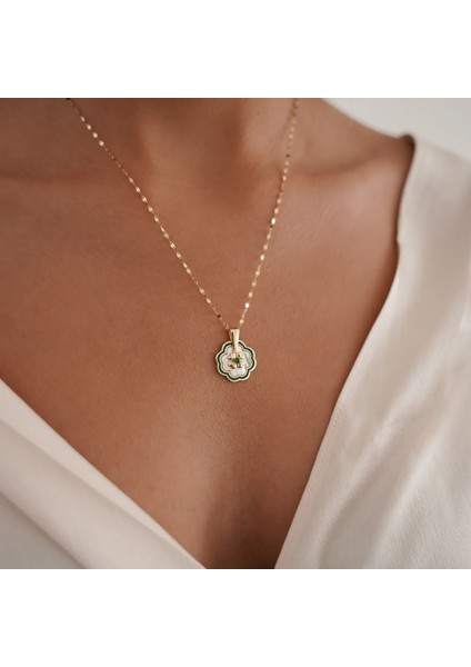 Sedefli Yonca Çark Altın Kolye