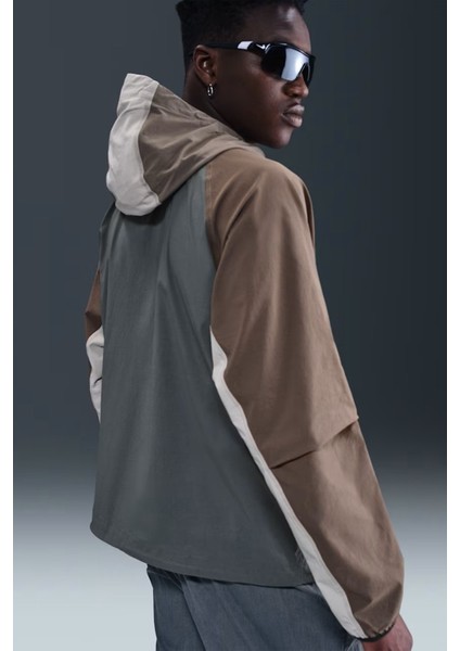Tech Windrunner Woven Full Zip Loose Fit Jacket Erkek Bol Kesim Paraşüt Kumaş Kapüşonlu Ceket Antrasit Kahverengi fiyatları