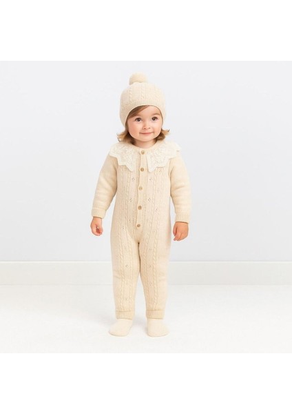 4135 Kız Bebek Triko Şapka Dantel Yakalı Düğmeli Tulum