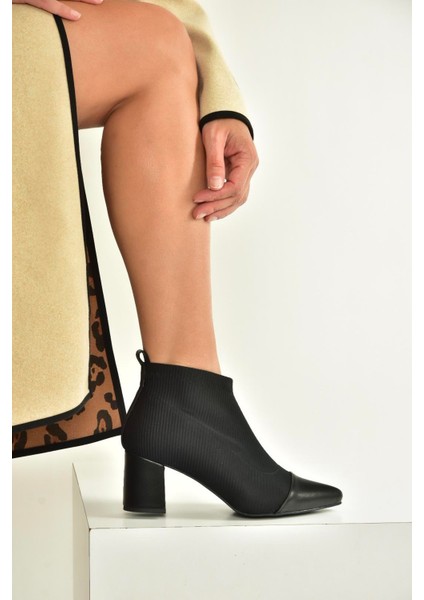 V820178004 Siyah Triko Kumaş Kalın Topuklu Kadın Ayakkabı modelleri