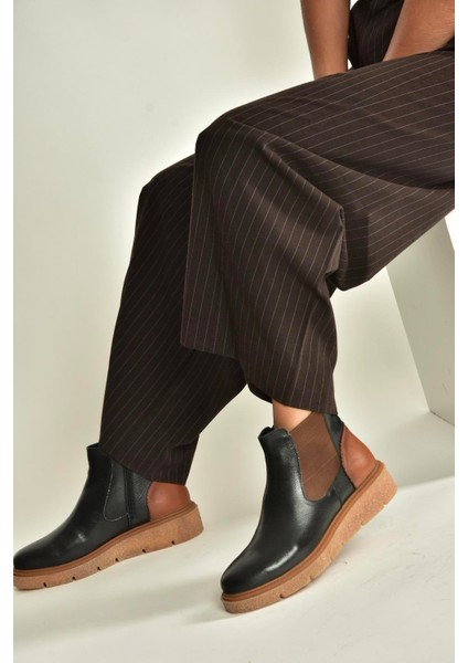 V555115103 Siyah Hakiki Deri Kalın Tabanlı Kadın Bot modelleri