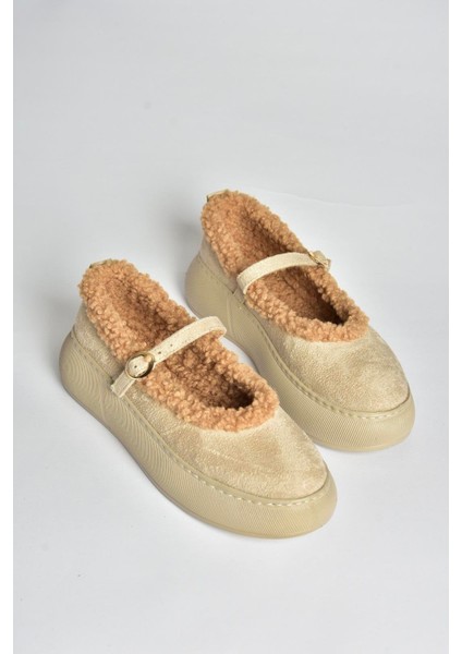 V811269502 Bej Süet Içi Kürklü Günlük Kadın Ayakkabı