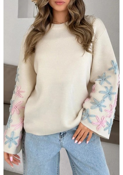 Kadın Bisiklet Yaka Kollar Çiçek Nakışlı Salaş Triko Kazak P-00019005 modelleri