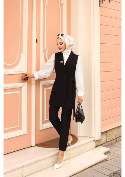 Broş Detay Kuşaklı Yelek Takım modelleri