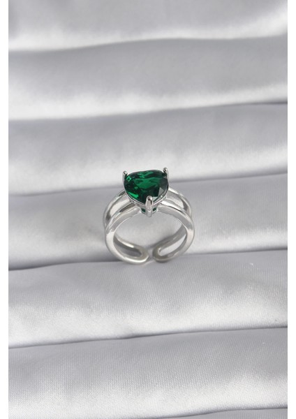 Bfs Pirinç Gümüş Renk Yeşil Zirkon Taşlı Tek Taş Model Kadın Yüzük