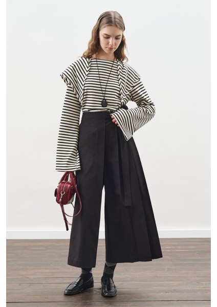 Etek Görünümlü Pantolon Siyah fiyatları