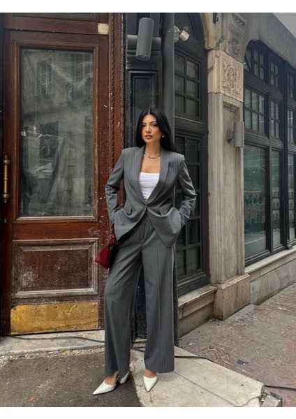 Şal Yaka Çizgili Poliviskon Takım