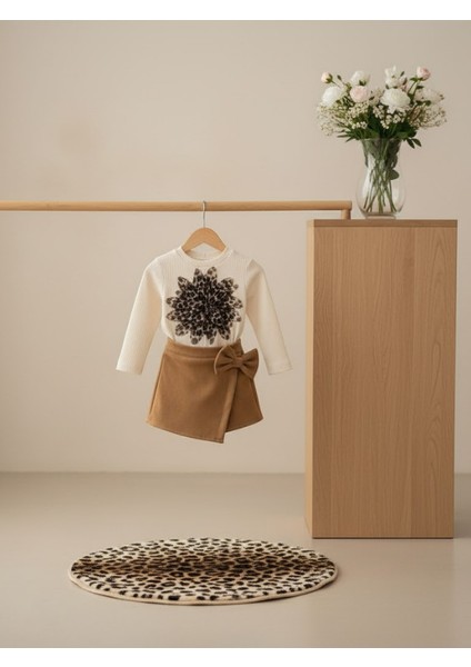 Kız Çocuk 2’li Takım – Leopar Çiçek Desenli Bluz ve Kahverengi Etek fiyatları