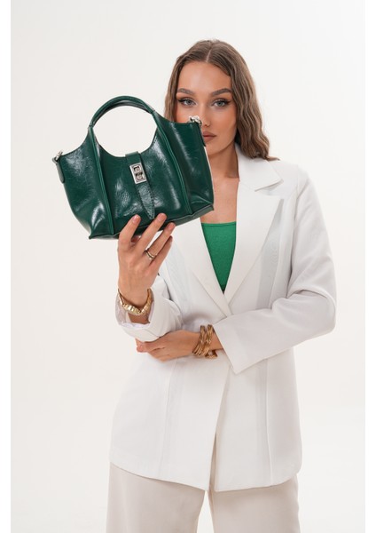 Ekstralı Önü Kilit Detaylı ve Fermuarlı Kadın Omuz Çantası fırsatları