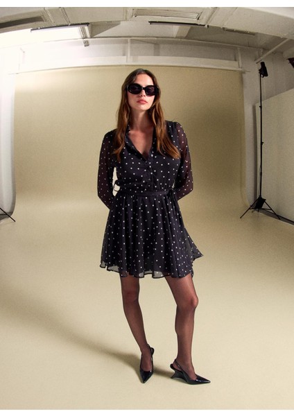 Yuvarlak Yaka Puantiyeli Beyaz - Siyah Mini Kadın Elbise PBF5WL-ELB0114 indirimleri