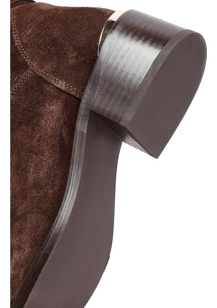 Kadın Kahverengi Fermuarlı Kısa Topuklu Süet Deri Çizme 25WFD153510