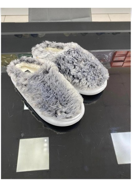 Peluş Kadın Yumuşak Kaymaz Taban Ev Terliği