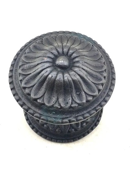 Antika Tarz Dekoratif Pirinç Papatya Kapı Babası - 73MM, Oksit