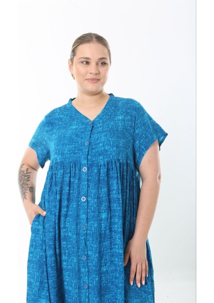 Kadın Büyük Beden Saks, Dokuma Viskon Boy Düğmeli Yan Yırtmaç Cepli Uzun Elbise 65N38734 modelleri