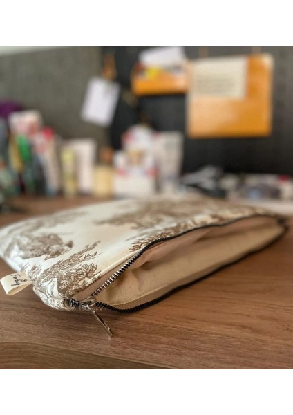 El Yapımı Toile De Jouy Desenli Tablet Çantası 11 Inç Gündelik Askısız Kadın El Çantası fiyatları