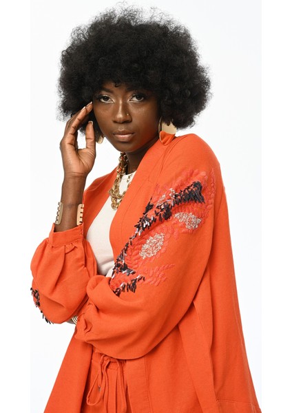 Kadın Sırtı ve Kolu Nakış Payet Işlemeli Oversıze Büyük Beden ve Tesettüre Uygun Kimono Ceket modelleri